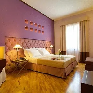 4* Hotell Messenion